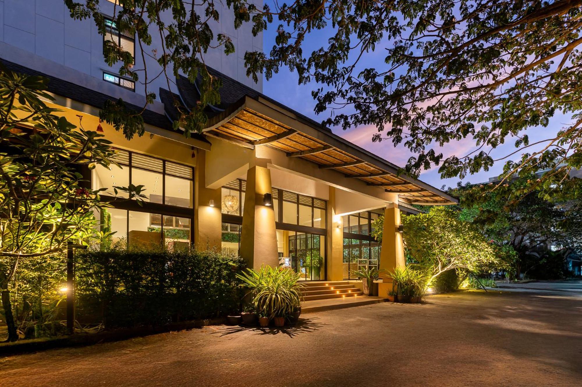 Recenta Phuket Suanluang Hotel Buitenkant foto