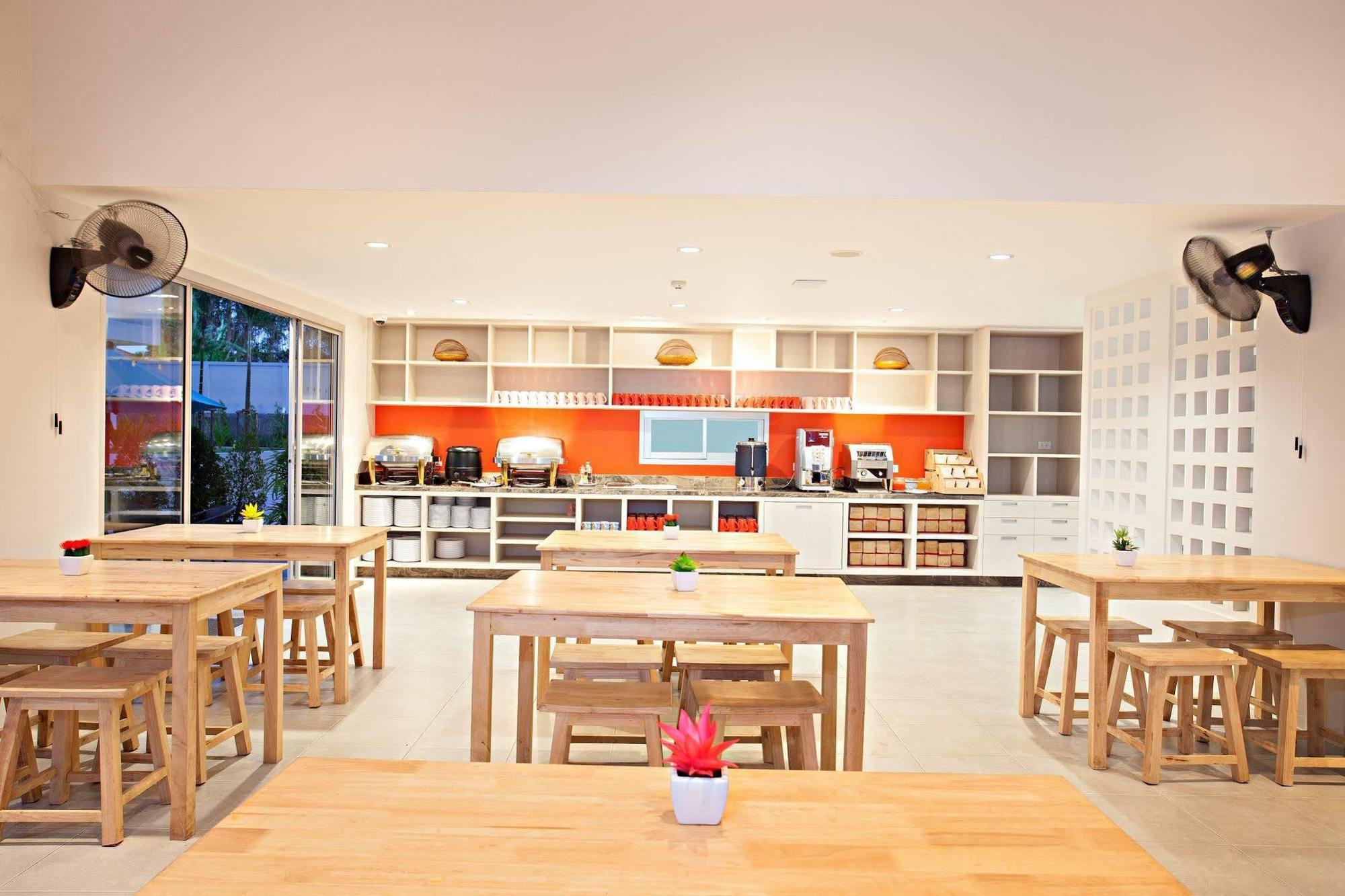 Recenta Phuket Suanluang Hotel Buitenkant foto
