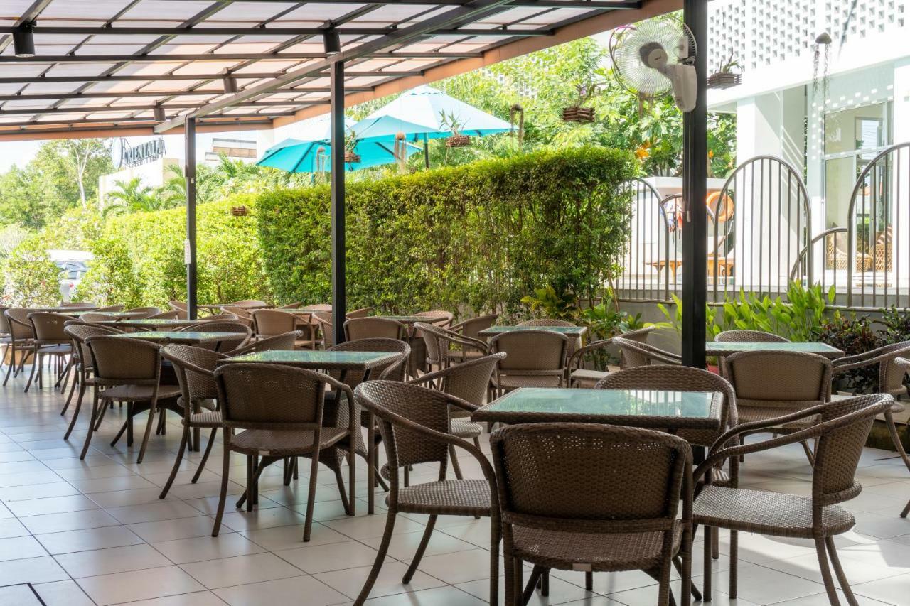 Recenta Phuket Suanluang Hotel Buitenkant foto